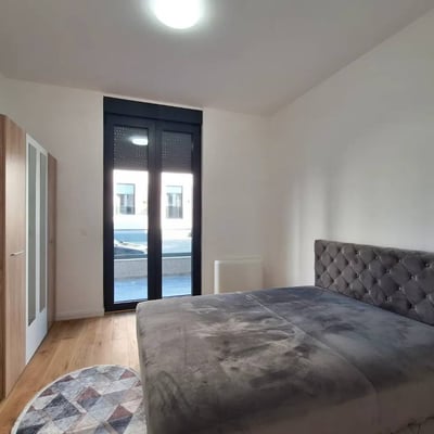 Аренда новой 2-комнатной квартиры, 54 м², Земун, Белград, Сербия